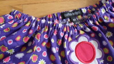 Using a Ruffler Foot – Construction: A Picture Tutorial by newmama 5/13 ...